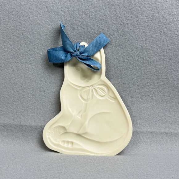 Lenox Kitten Cat Poppies design from the Blue Barnyard Collection - Picture 3 of 7